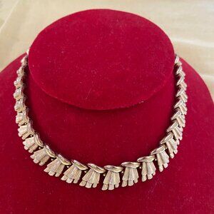 1960s brushed gold tone fringe choker/collar necklace. Adjustable length 13-15"